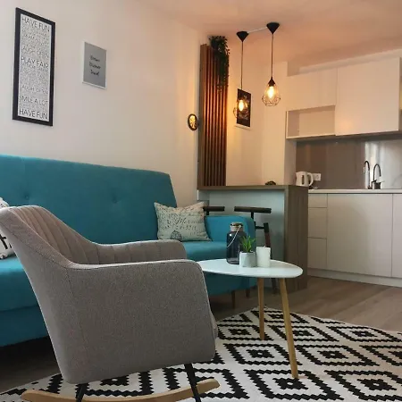 New Modern Roof Top Studio In The Centre Of ! Апартаменты *