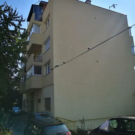 Апартаменты New Modern Roof Top Studio In The Centre Of ! Сараево